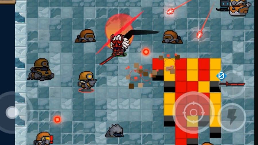 Pixel-Art-Dungeonkampf in Soul Knight mit sichtbaren virtuellen Bewegungs- und Angriffstasten.
