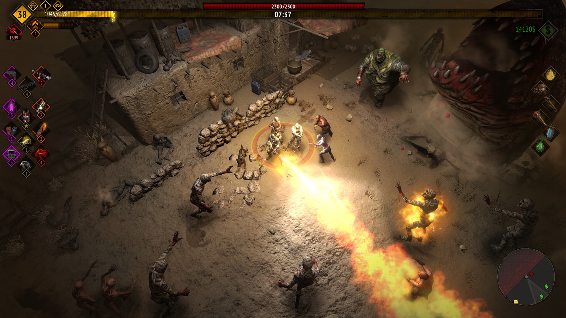Un equipo de tres supervivientes combate a zombis en una arena arenosa, con un chorro de fuego, habilidades y la interfaz de partida visibles.