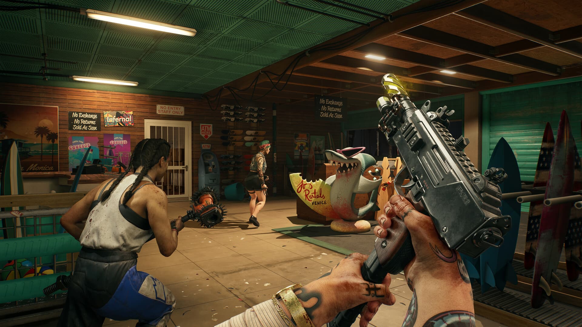 A modified firearm fills the foreground while two armed Slayers stand in a surf-rental shop in Dead Island 2.