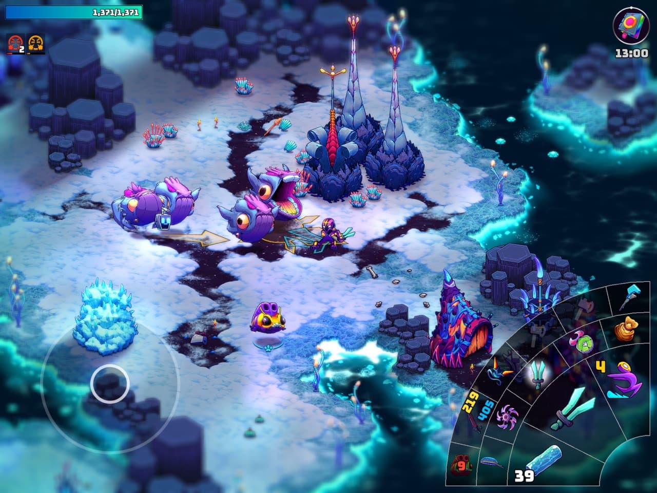 Mobiles Gameplay aus Crashlands 2 auf verschneitem Alienboden: Flux steht Kreaturen gegenüber; Lebensleiste, Touch-Steuerung und ein Rad mit Waffen und Gegenständen sind sichtbar.