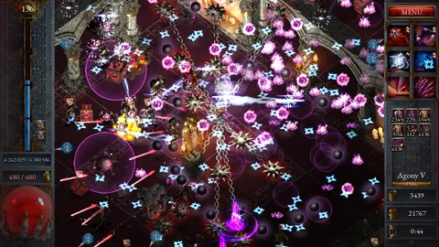 Ein Charakter auf Stufe 136 steht bei Agony V in einer verzierten Halle zwischen rosa und blauen Projektilen, angeketteten Stachelkugeln und Gegnern.